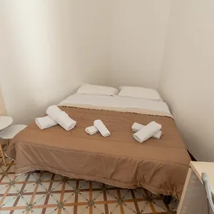 marinuzzi-apartment.palermohotels.org/